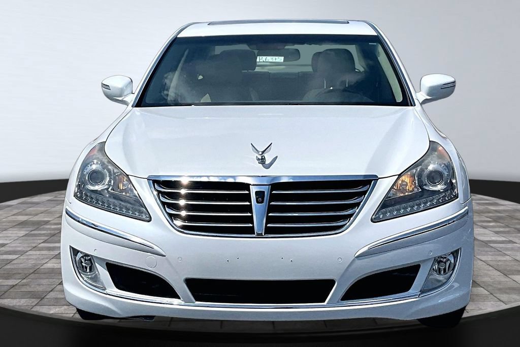 Used 2011 Hyundai Equus Ultimate RWD image 3