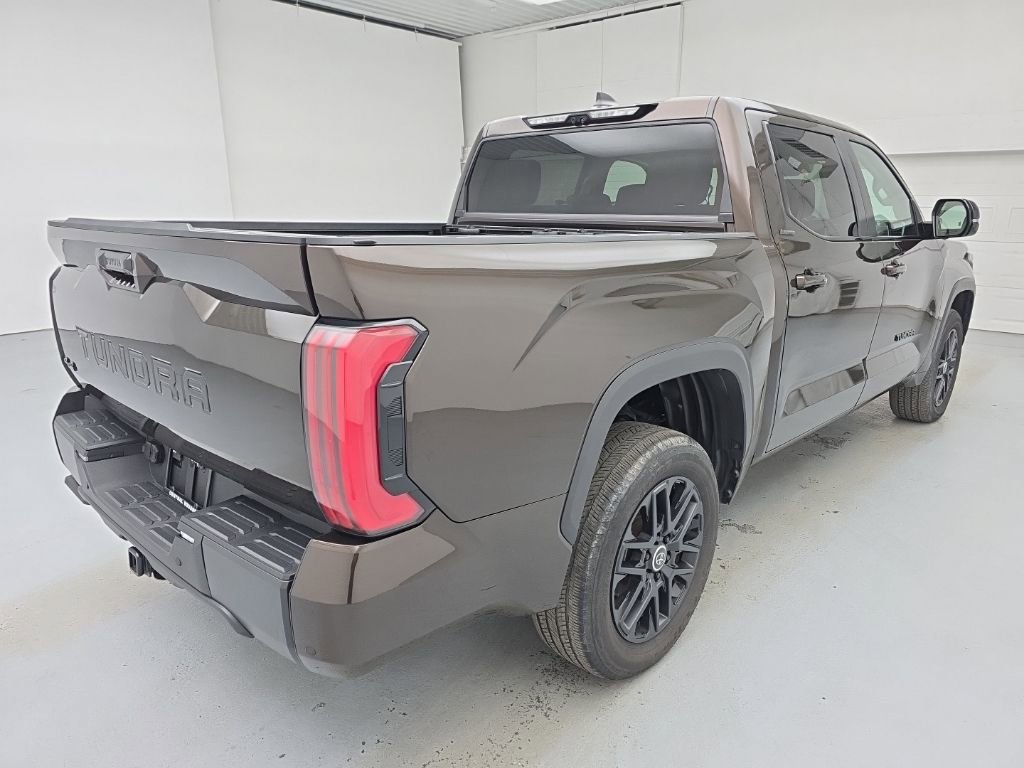 Used 2024 Toyota Tundra Limited AWD/4WD image 11
