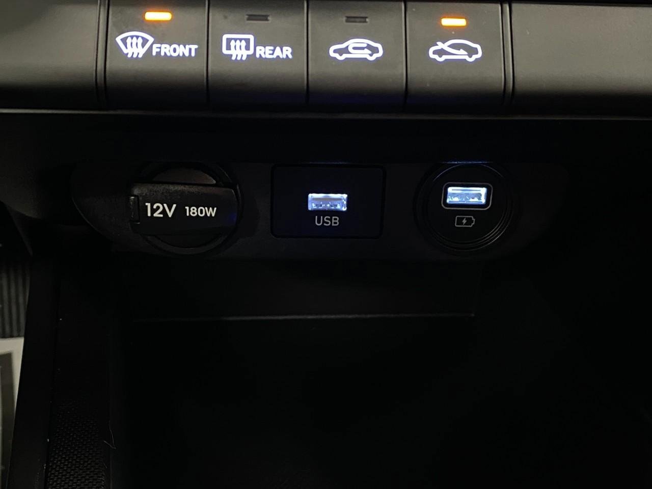 Certified 2023 Hyundai Elantra SEL w/ Preferred Accessory Package image 25