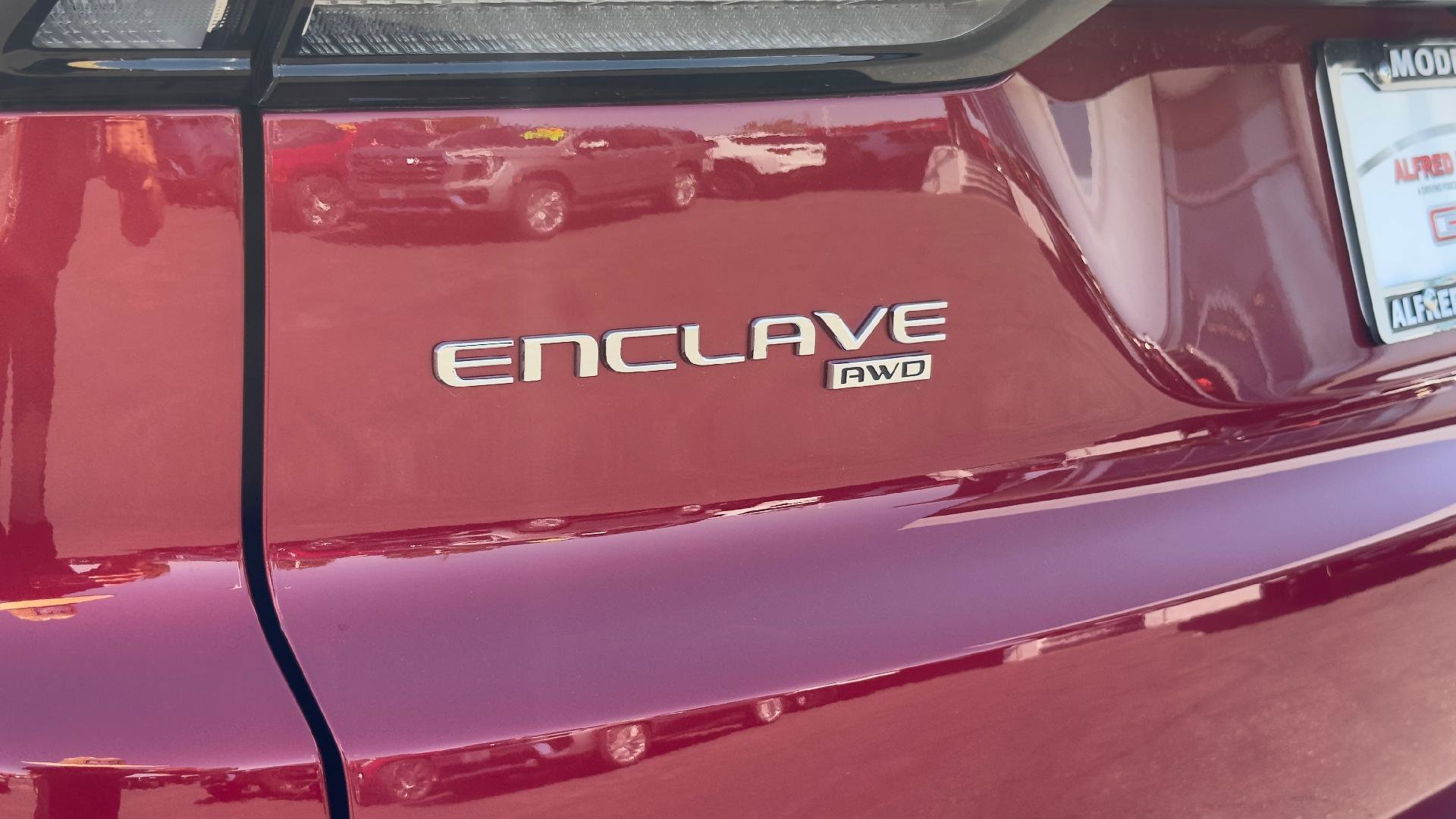 Used 2025 Buick Enclave Avenir w/ Super Cruise Package AWD/4WD image 7