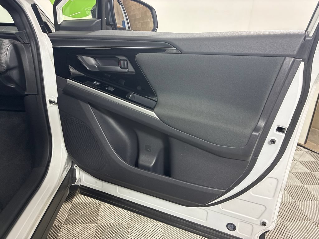 Certified 2023 Subaru Solterra AWD image 34