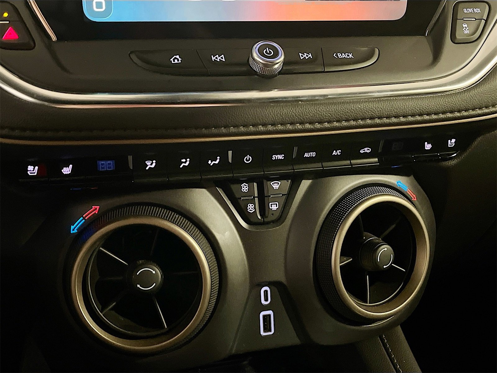 Used 2025 Chevrolet Blazer Premier w/ Driver Confidence II Package image 16