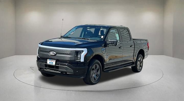 New 2025 Ford F150 Lightning Flash image 2