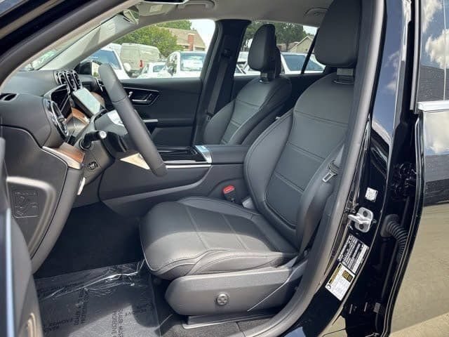 New 2025 Mercedes-Benz GLC 350e 4MATIC image 8