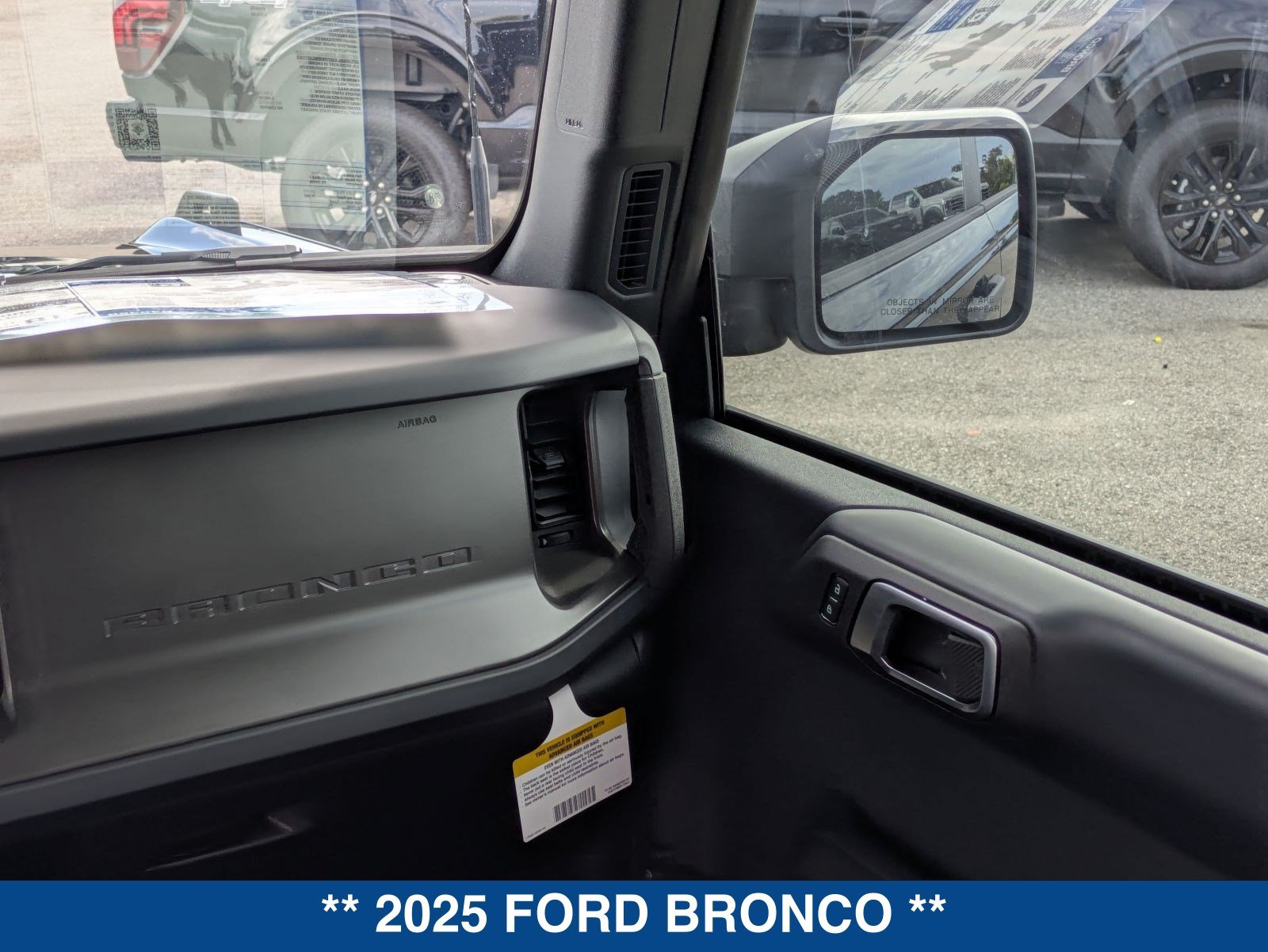 Used 2025 Ford Bronco Badlands AWD/4WD image 55