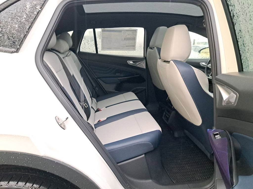 New 2025 Volkswagen ID.4 Pro S Plus image 15