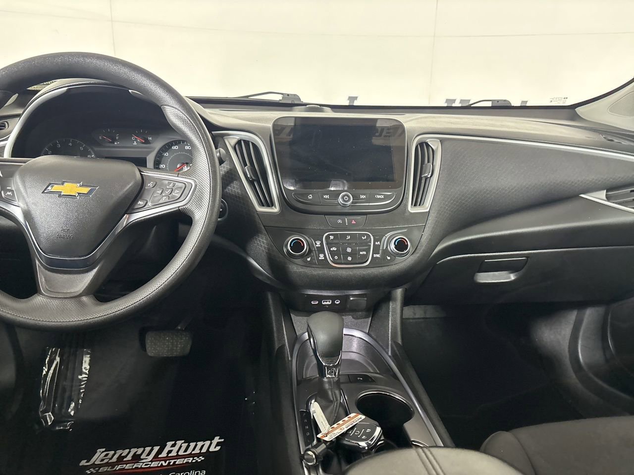 Used 2024 Chevrolet Malibu LT image 23