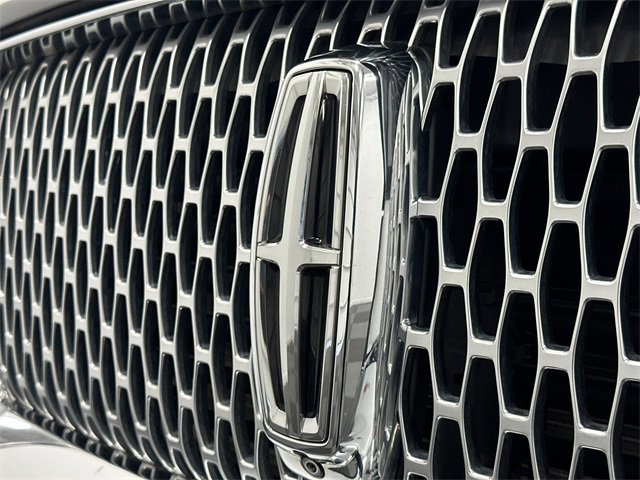 Used 2021 Lincoln Navigator Reserve w/ Luxury Package image 16