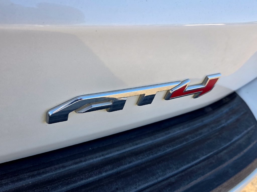 Certified 2023 GMC Yukon AT4 w/ AT4 Premium Plus Package AWD/4WD image 11