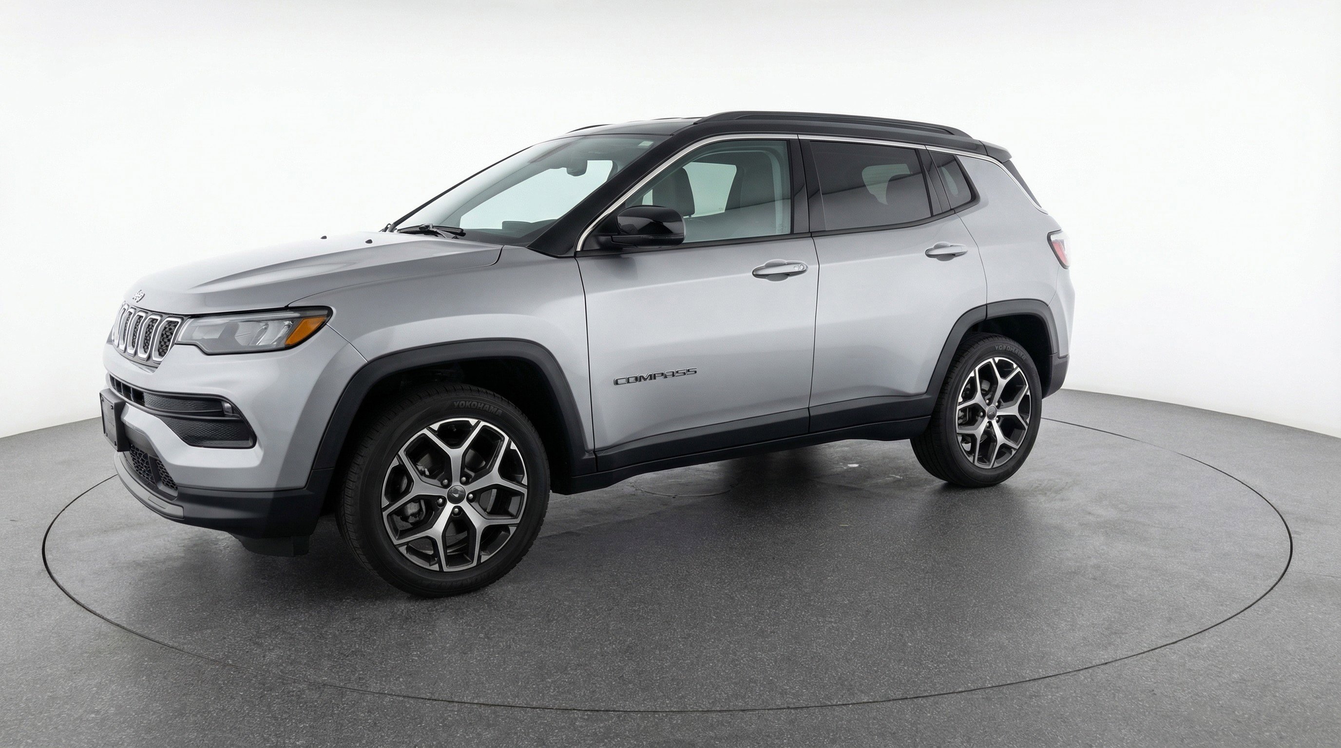 Used 2025 Jeep Compass Limited AWD/4WD image 3