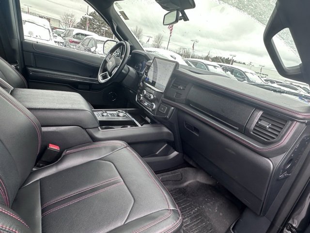 Used 2022 Ford Expedition Max Limited image 17