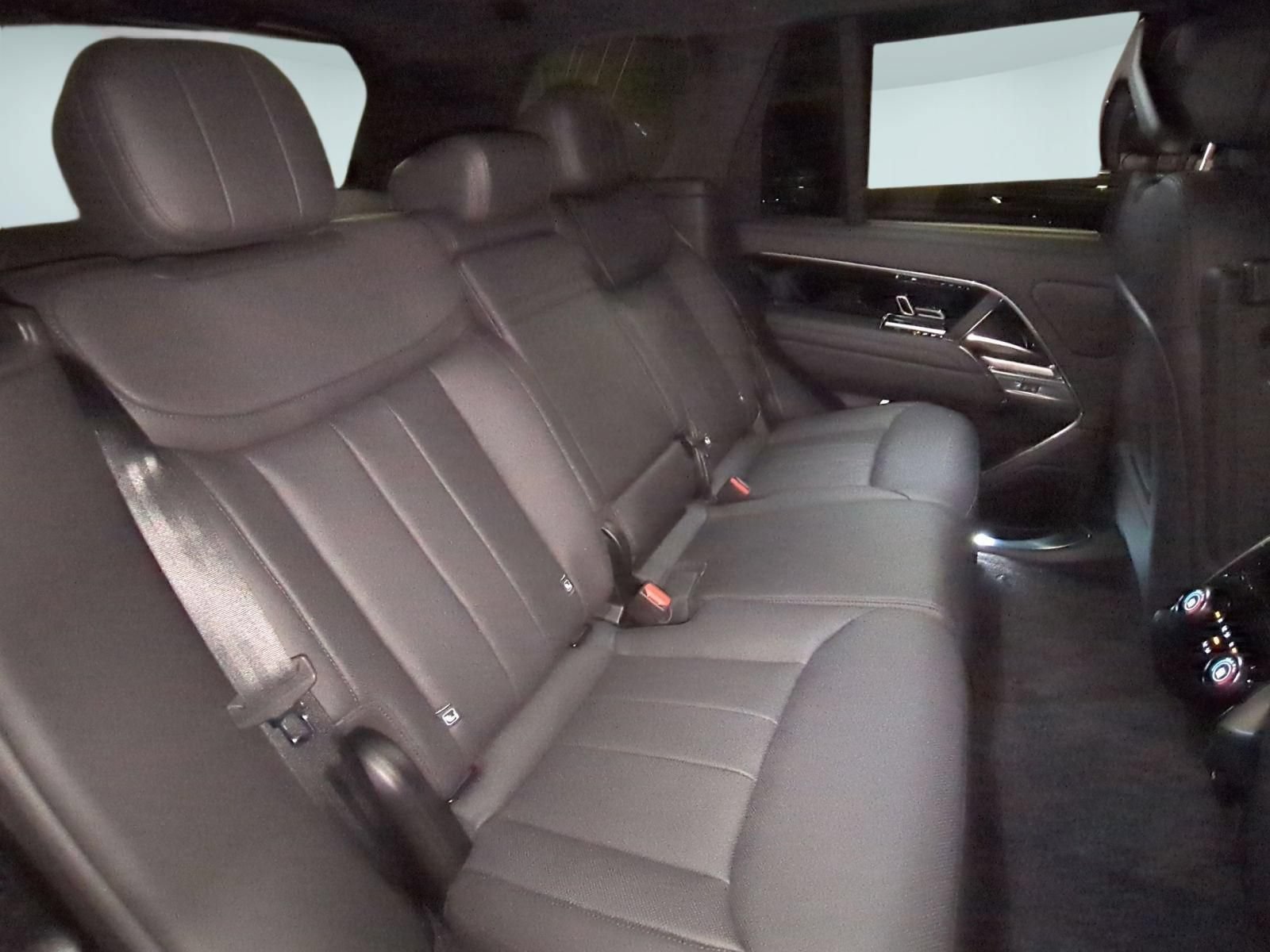 New 2026 Land Rover Range Rover SE AWD/4WD image 29