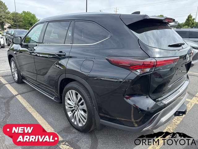 Used 2024 Toyota Highlander Platinum AWD/4WD image 13