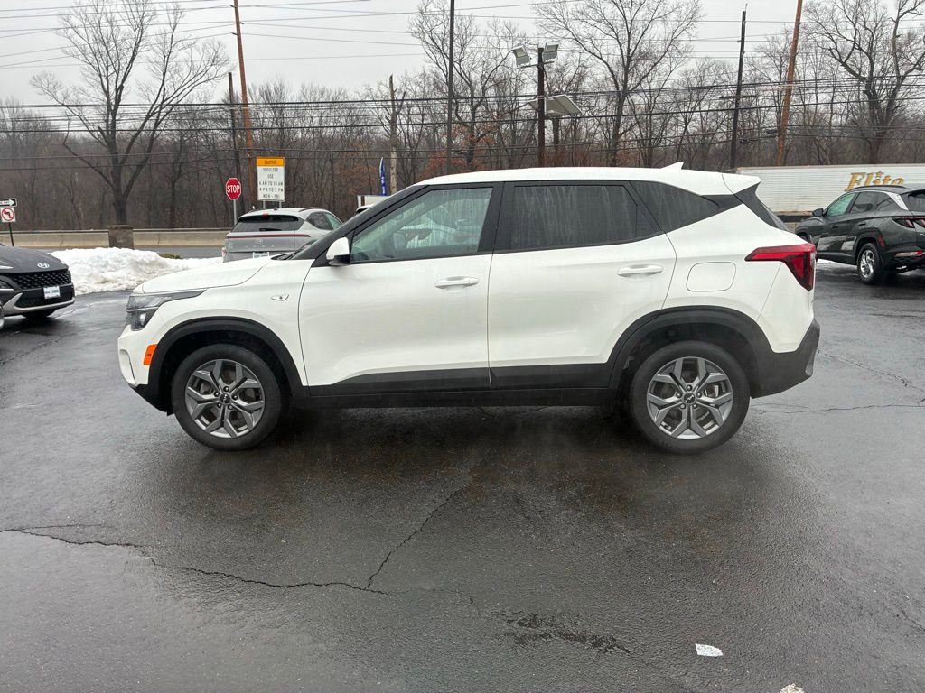 Used 2024 Kia Seltos LX image 4