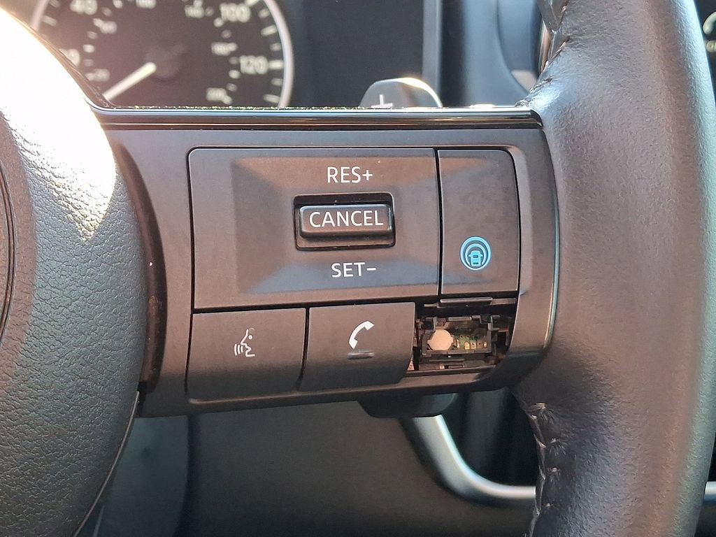 Used 2023 Nissan Rogue SL w/ SL Premium Package image 24