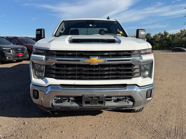 Used 2024 Chevrolet Silverado 2500 LT AWD/4WD image 9
