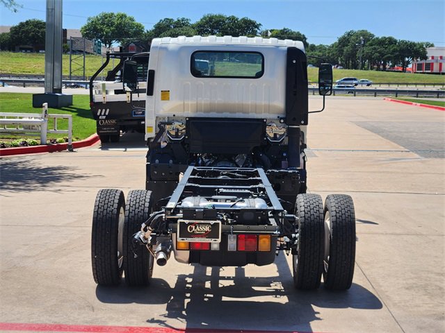 New 2025 Chevrolet Low Cab Forward 5500XG RWD image 11