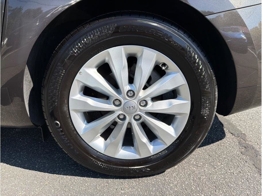 Used 2016 Kia Sedona EX FWD image 22
