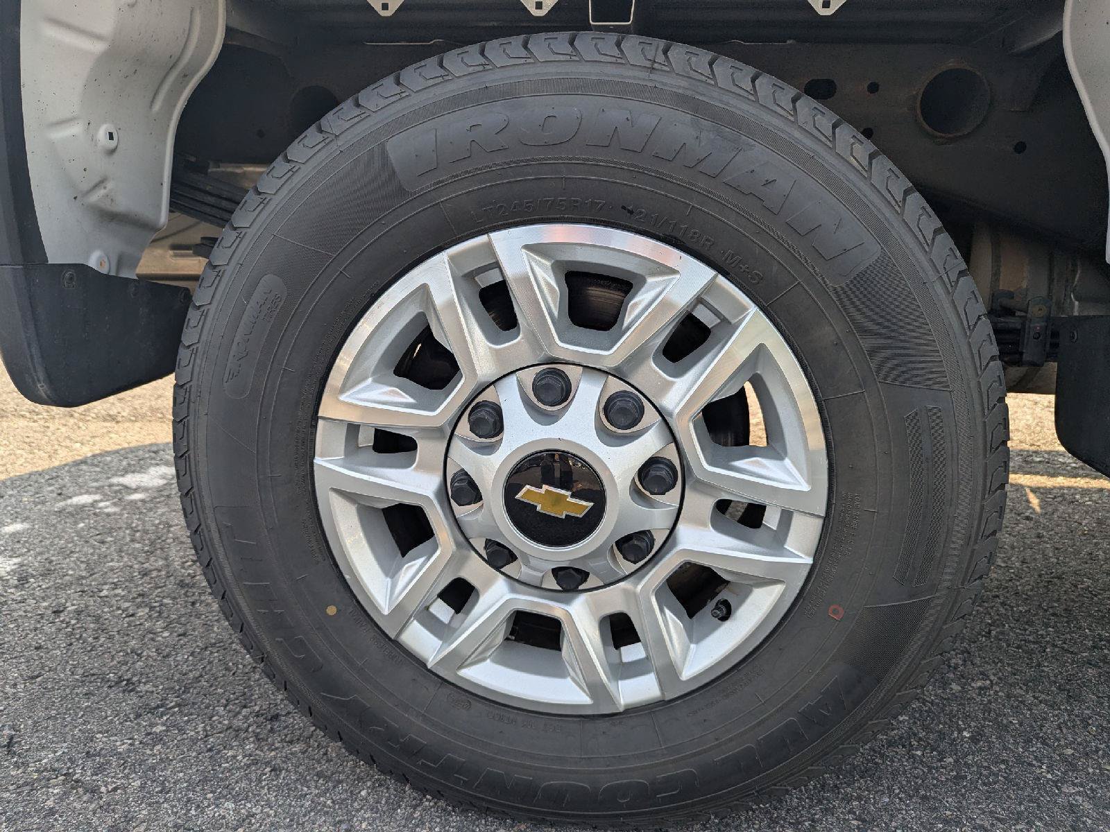 Used 2025 Chevrolet Silverado 2500 LT w/ Convenience Package AWD/4WD image 12