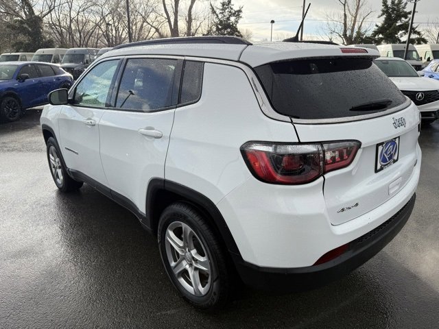 Used 2024 Jeep Compass Latitude image 12