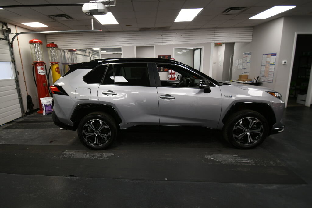 Used 2024 Toyota RAV4 XSE w/ Weather Package image 9