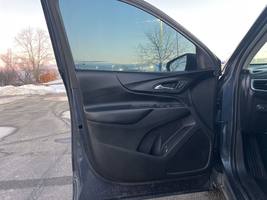 Used 2018 Chevrolet Equinox LT image 8