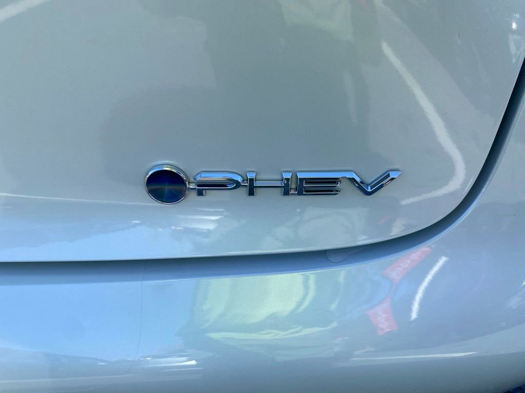 New 2026 Toyota Prius Plug-In Hybrid image 12