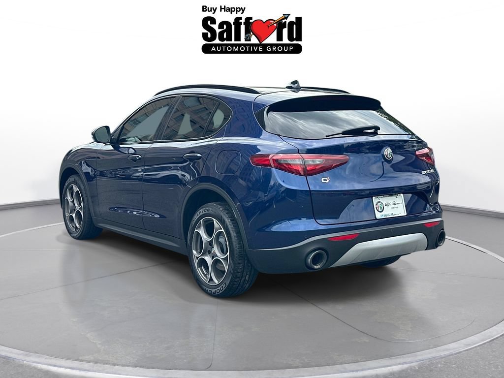 Used 2018 Alfa Romeo Stelvio Sport w/ Quick Order Package 22J Sport AWD/4WD image 6