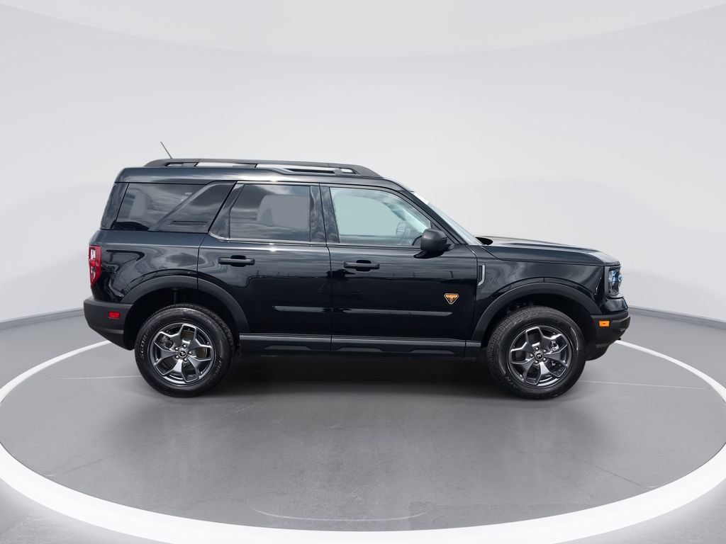 Used 2023 Ford Bronco Sport Badlands image 9