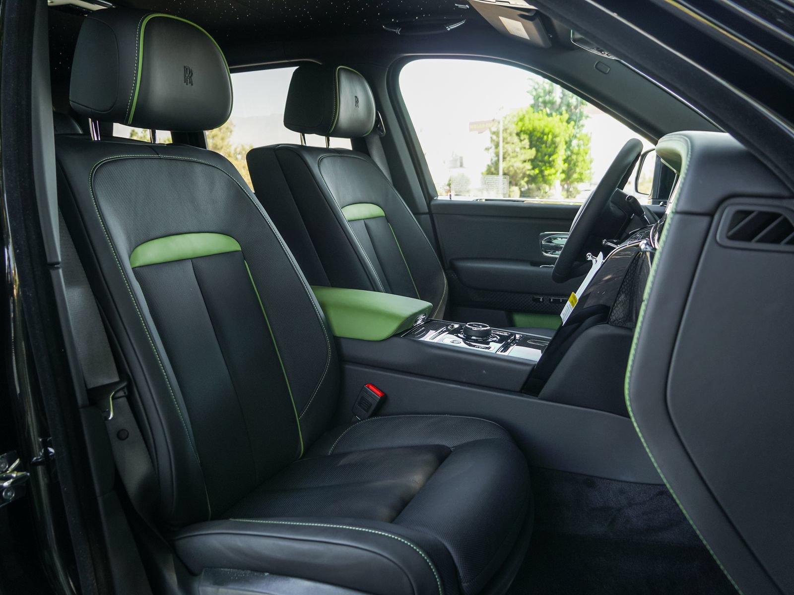 New 2027 Rolls-Royce Cullinan Black Badge AWD/4WD image 27