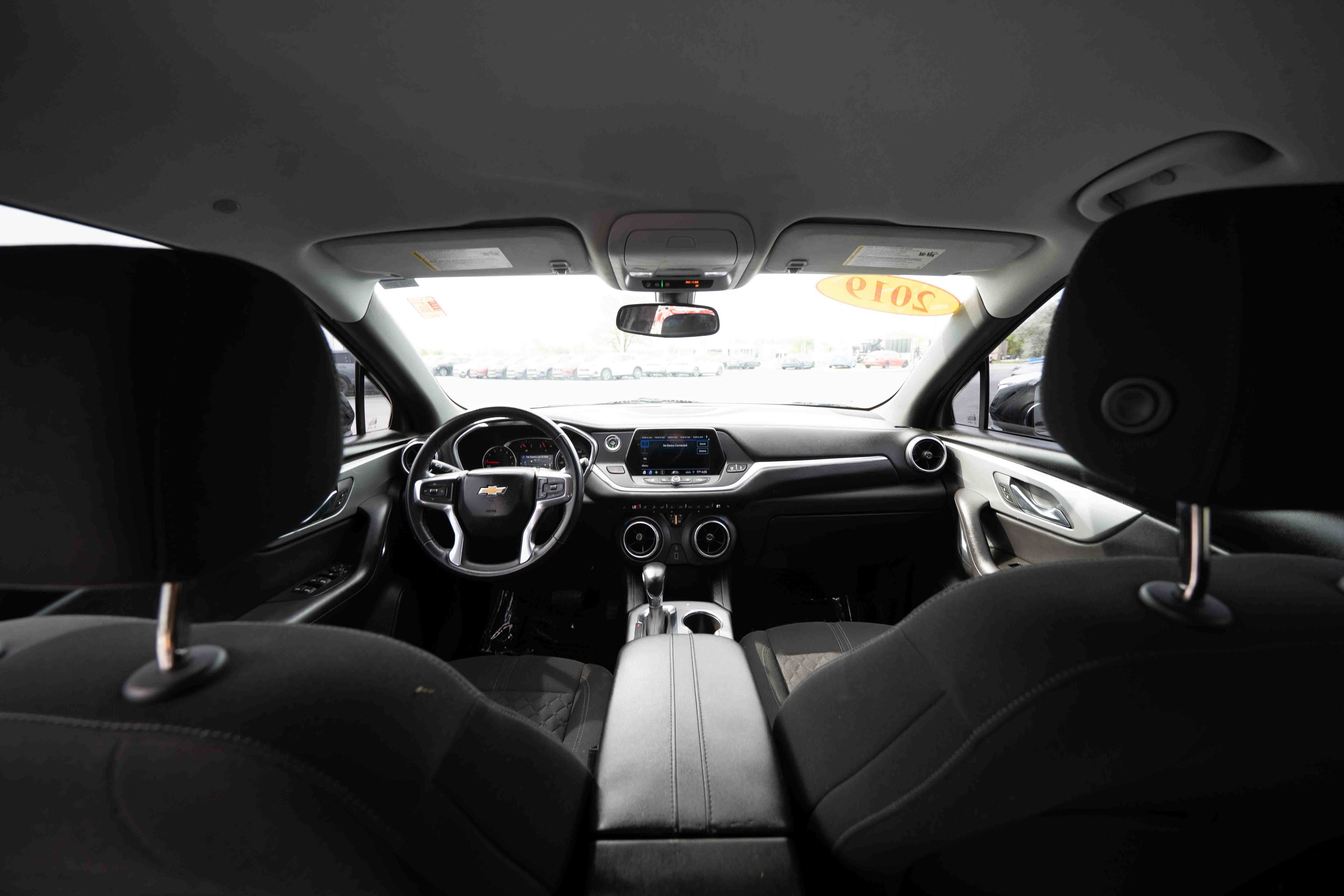 Used 2019 Chevrolet Blazer LT FWD image 19