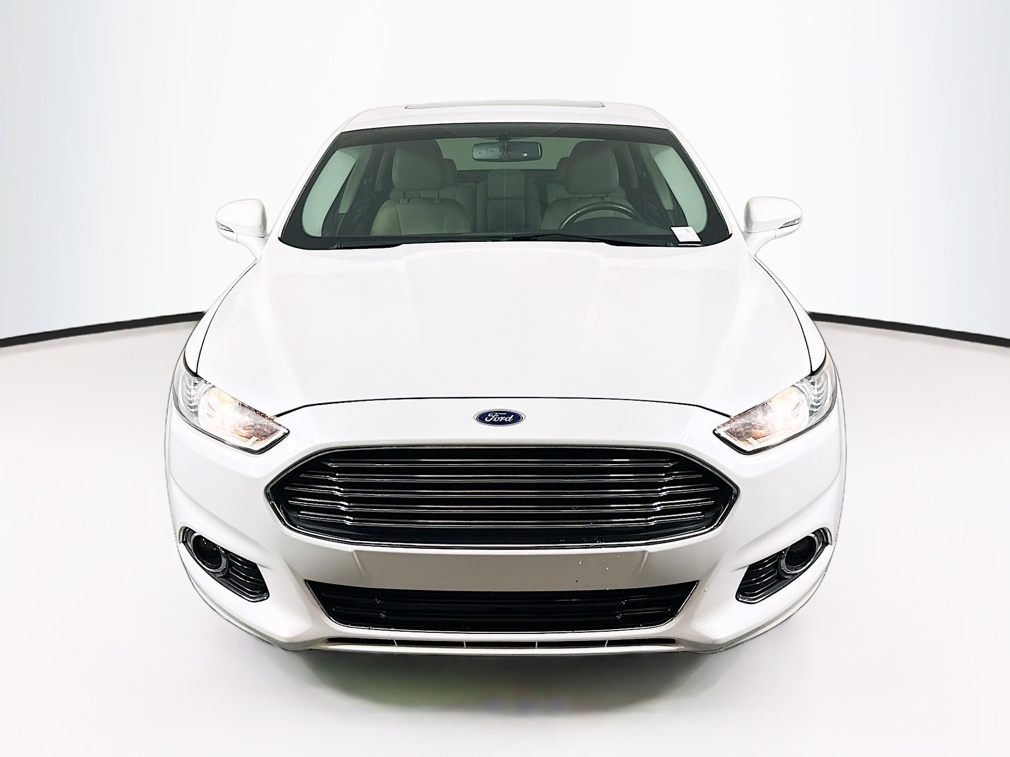 Used 2016 Ford Fusion Energi Titanium FWD image 2