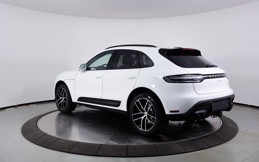 New 2025 Porsche Macan image 3