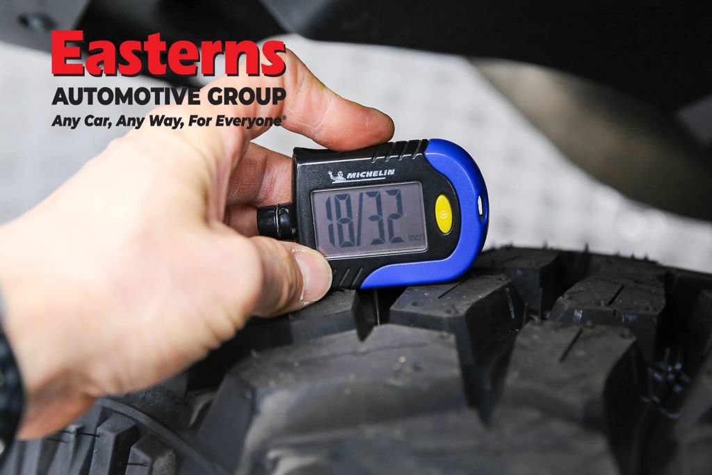 Used 2023 Jeep Wrangler Unlimited w/ Dual Top Group image 32