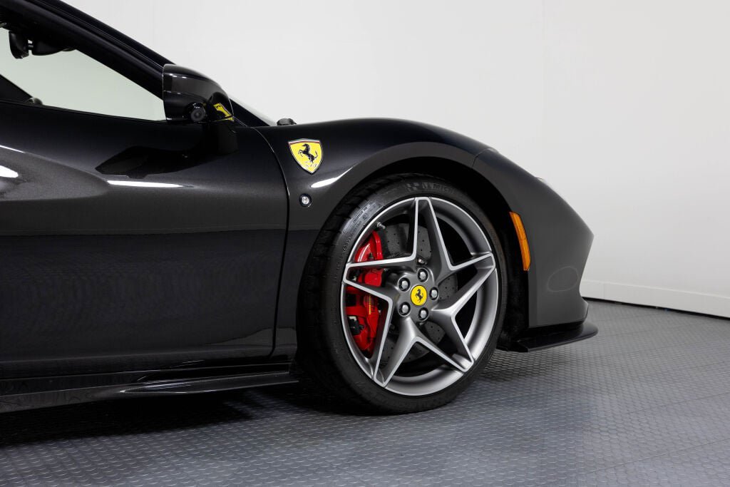 Certified 2023 Ferrari F8 Tributo image 32