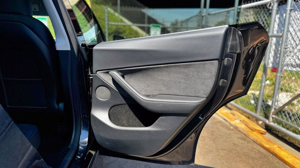 Used 2024 Tesla Model Y Long Range RWD image 68