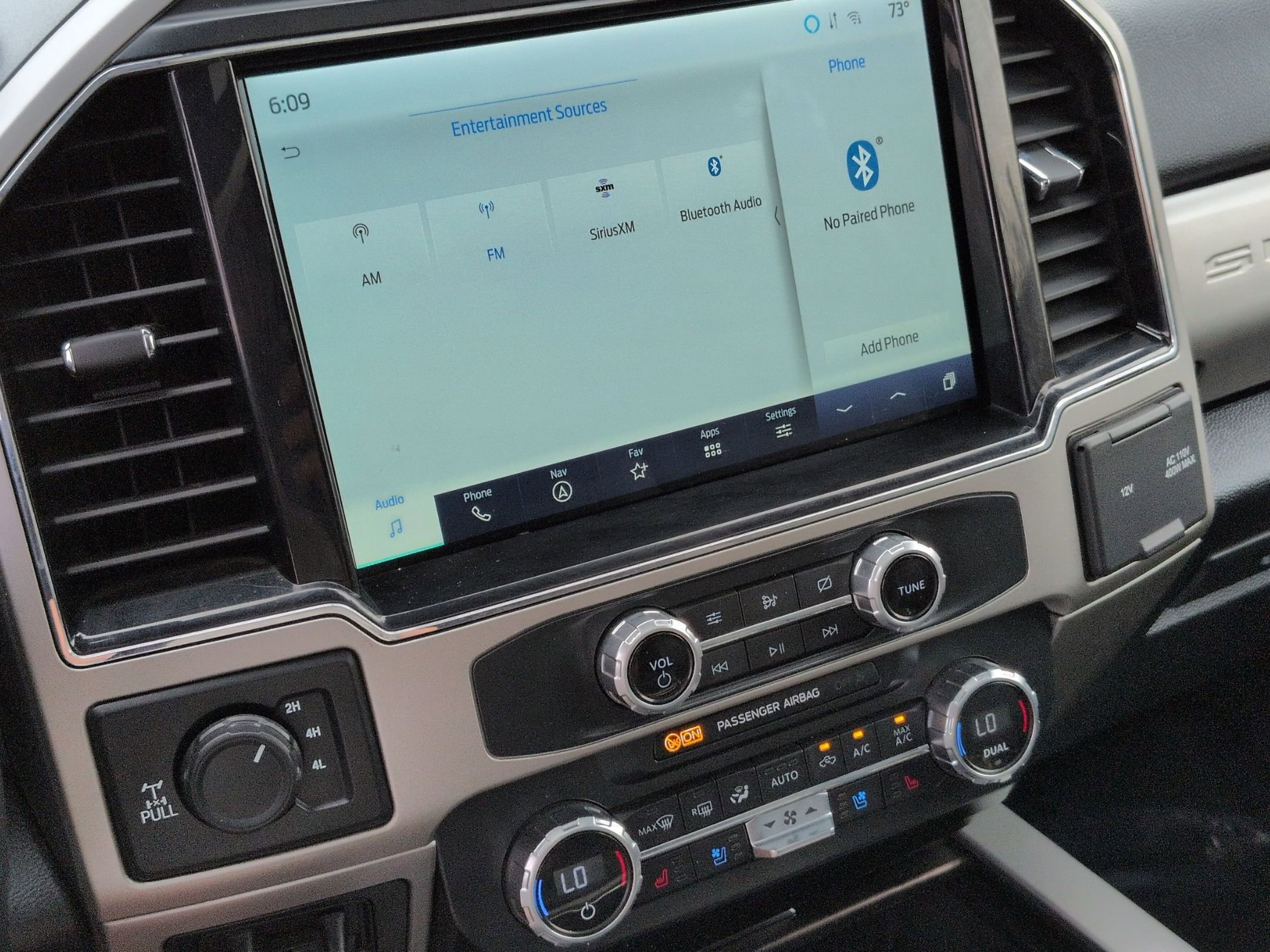 Certified 2022 Ford F350 Lariat w/ Black Appearance Package image 21