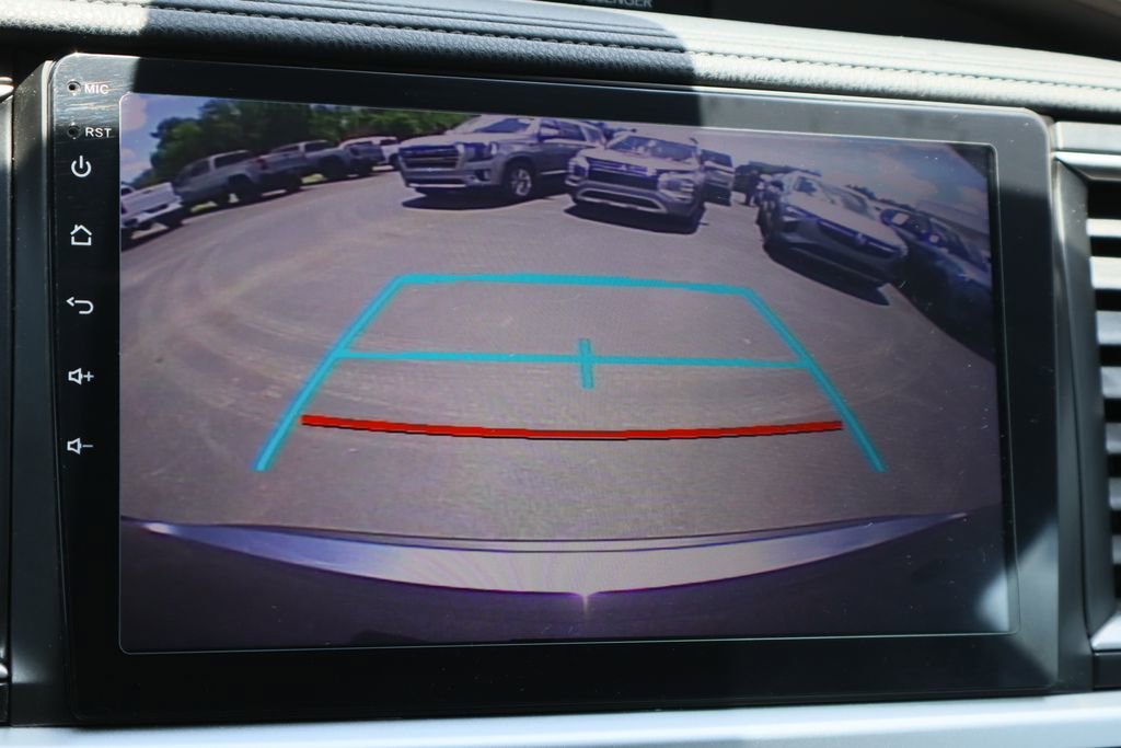 Used 2019 Toyota Highlander XLE FWD image 16