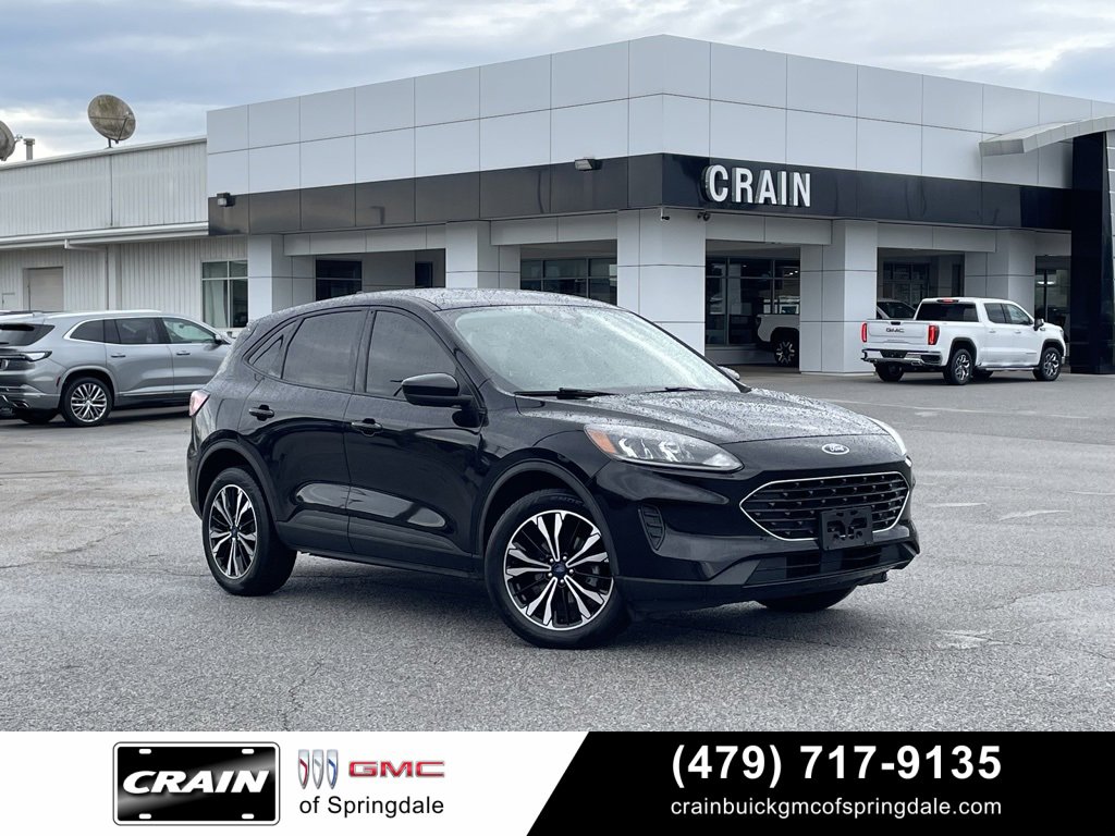 Used 2022 Ford Escape SE w/ SE Sport Appearance Package