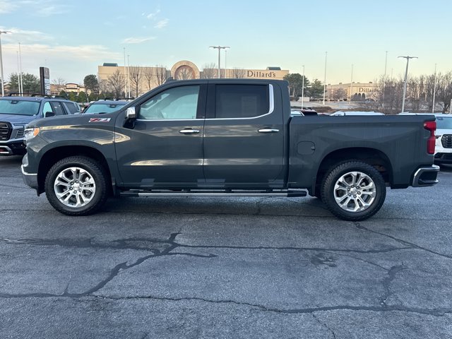 Used 2025 Chevrolet Silverado 1500 LTZ image 12