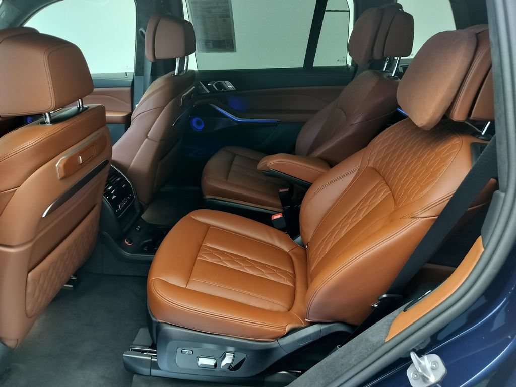 Certified 2026 BMW ALPINA XB7 AWD/4WD image 21