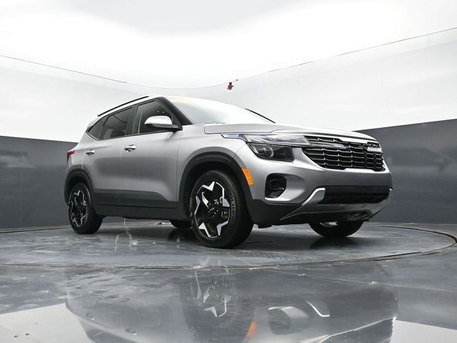 Used 2025 Kia Seltos S image 47