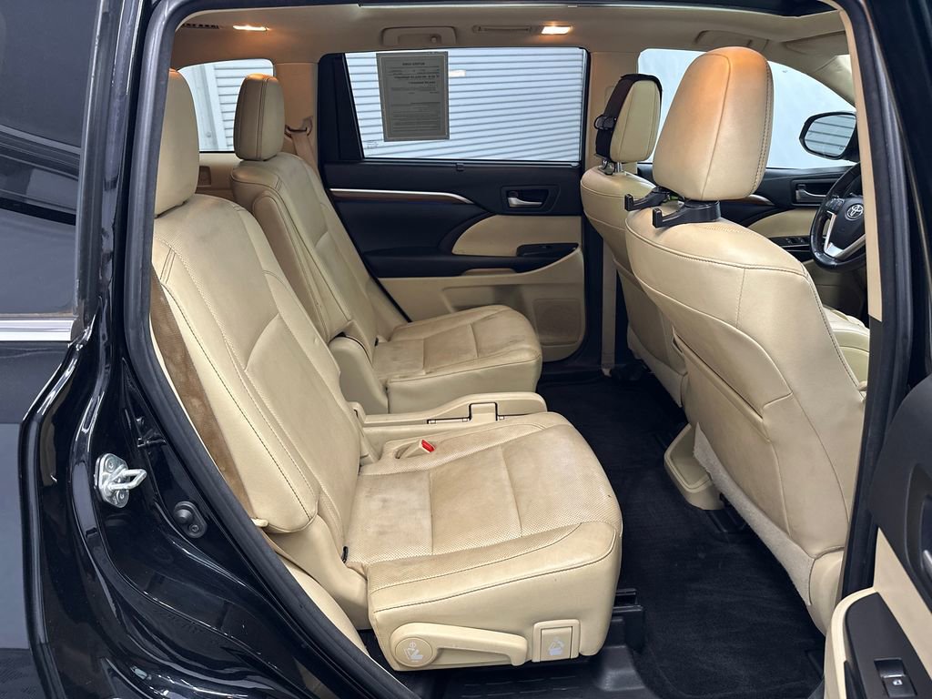Used 2018 Toyota Highlander Limited Platinum AWD/4WD image 15