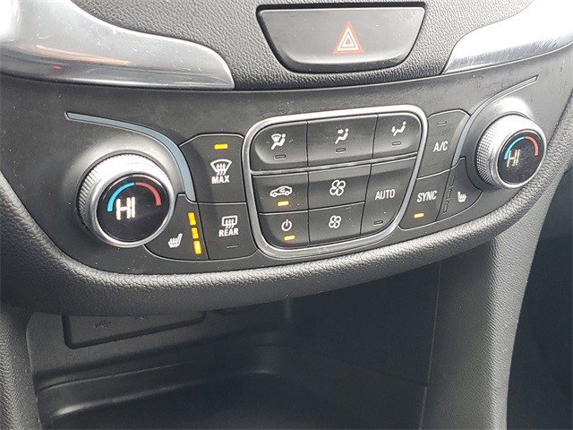 Certified 2020 Chevrolet Equinox LT w/ Driver Convenience Package image 24