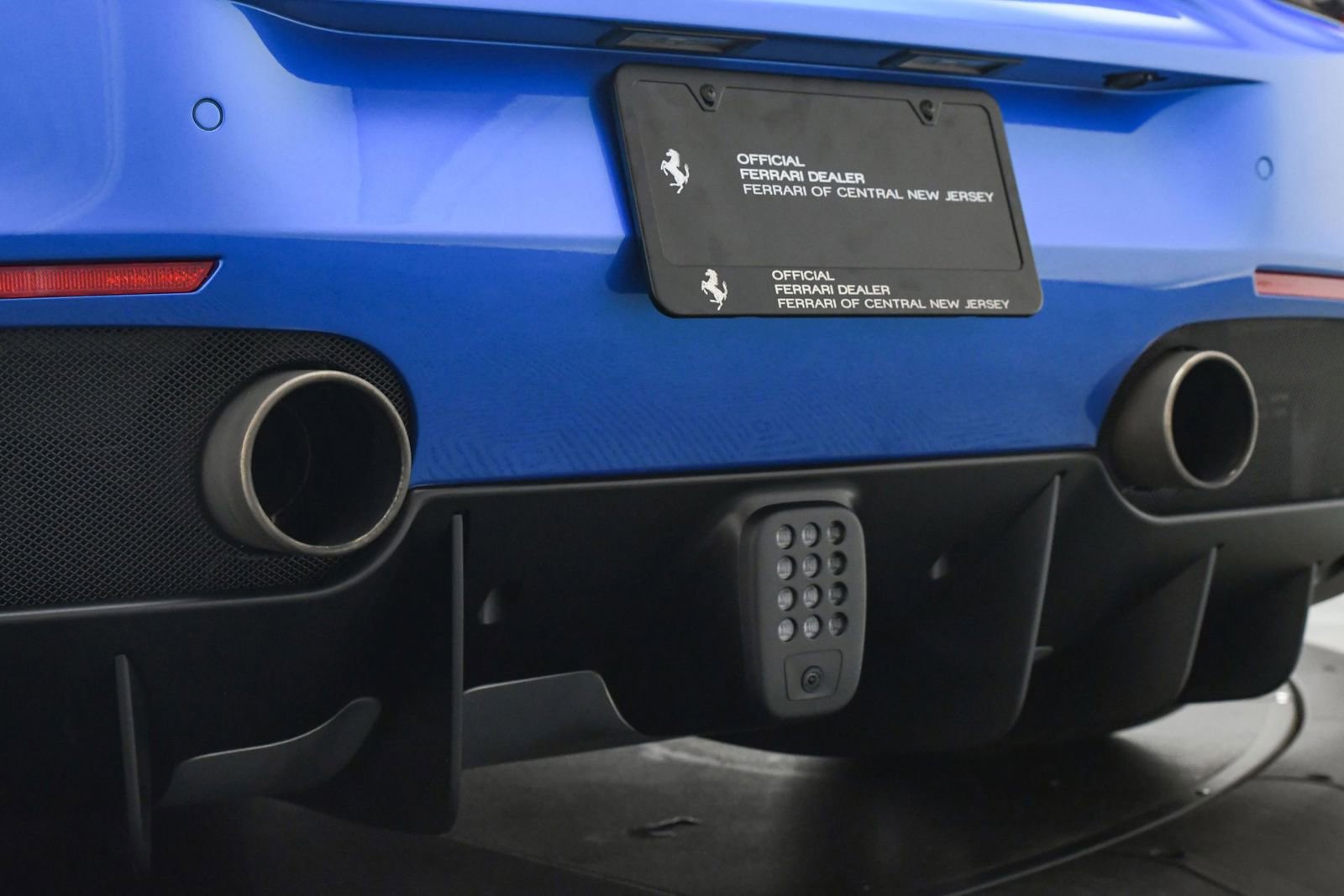 Used 2018 Ferrari 488 Spider Blu Corsa image 21