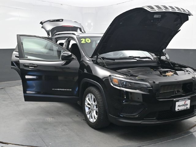 Used 2020 Jeep Cherokee Latitude FWD image 46