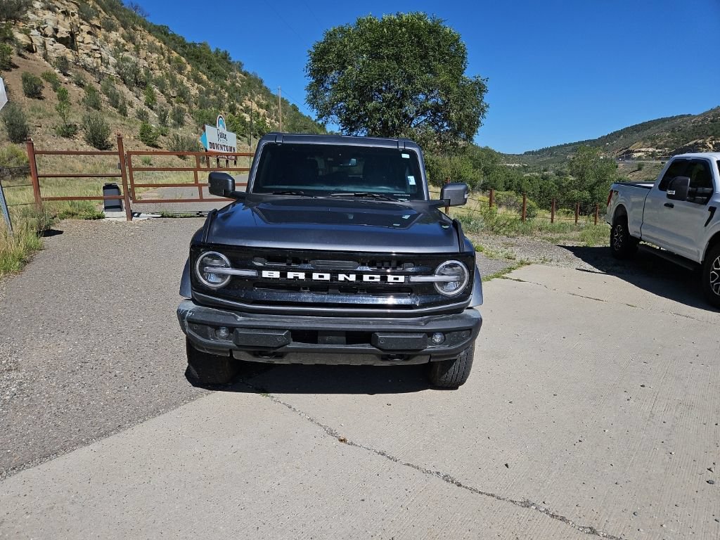 Used 2024 Ford Bronco Outer Banks AWD/4WD image 2