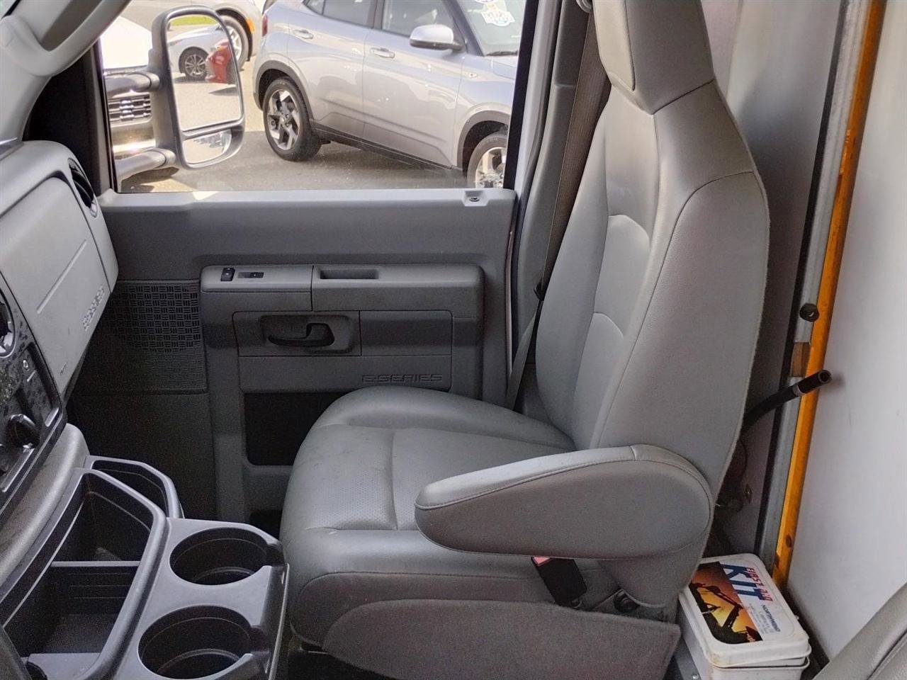 Used 2019 Ford E-350 and Econoline 350 Super Duty w/ Power Windows & Locks Group RWD image 15