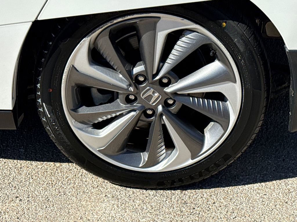 Used 2018 Honda Clarity Touring image 10