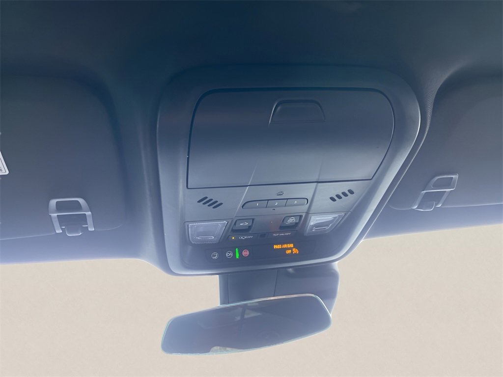 Certified 2023 Cadillac XT4 Luxury w/ Cold Weather Package image 25